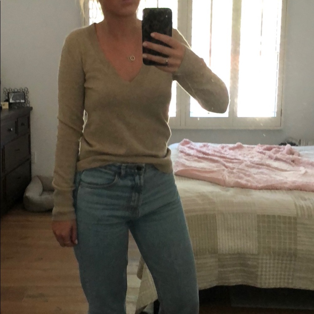 Banana Republic 100% Cashmere Sweater